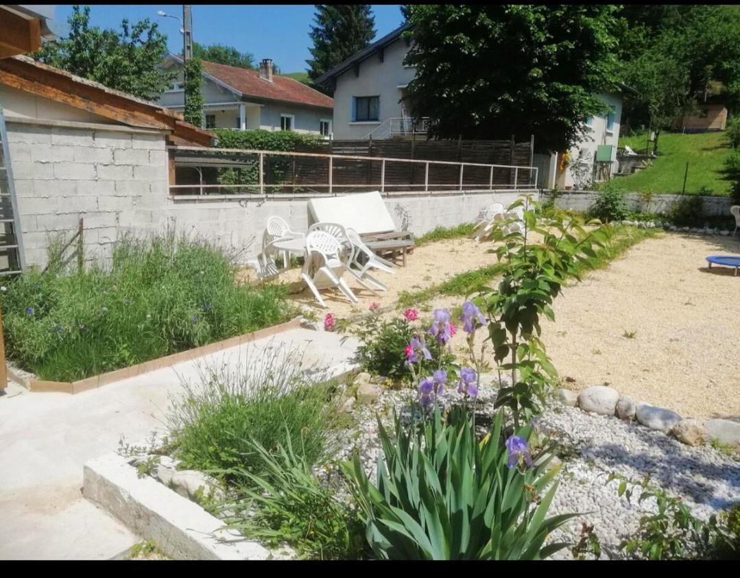 Ferienwohnung Le Studio Saint-Jean-en-Royans Exterior foto